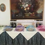 King Ξενοδοχείο 3*