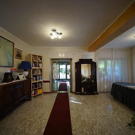 Hotel King 3*