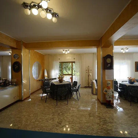 King Hotel